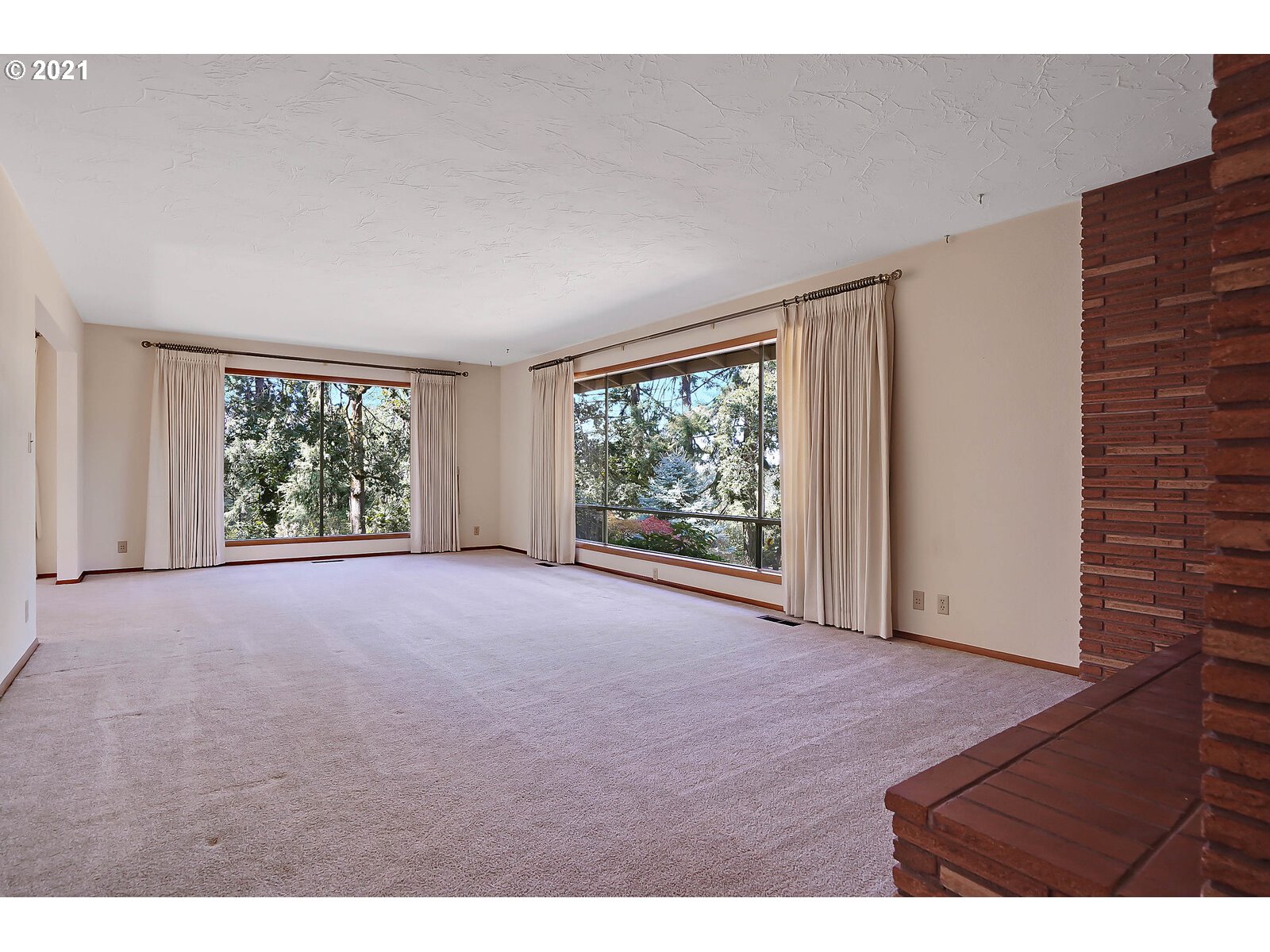 6852 Macleay Road Southeast Salem, OR 97317 - Photo 3 of 32 Gallery Image 3