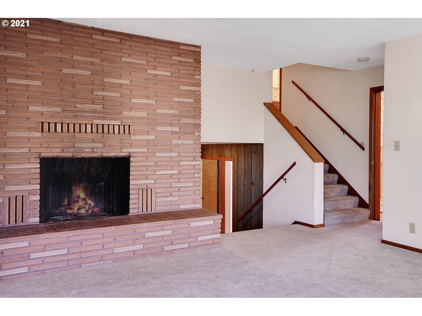 6852 Macleay Road Southeast Salem, OR 97317 - Photo 5 of 32 Gallery Image 5