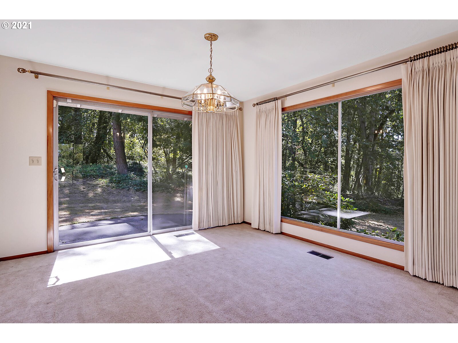 6852 Macleay Road Southeast Salem, OR 97317 - Photo 6 of 32 Gallery Image 6