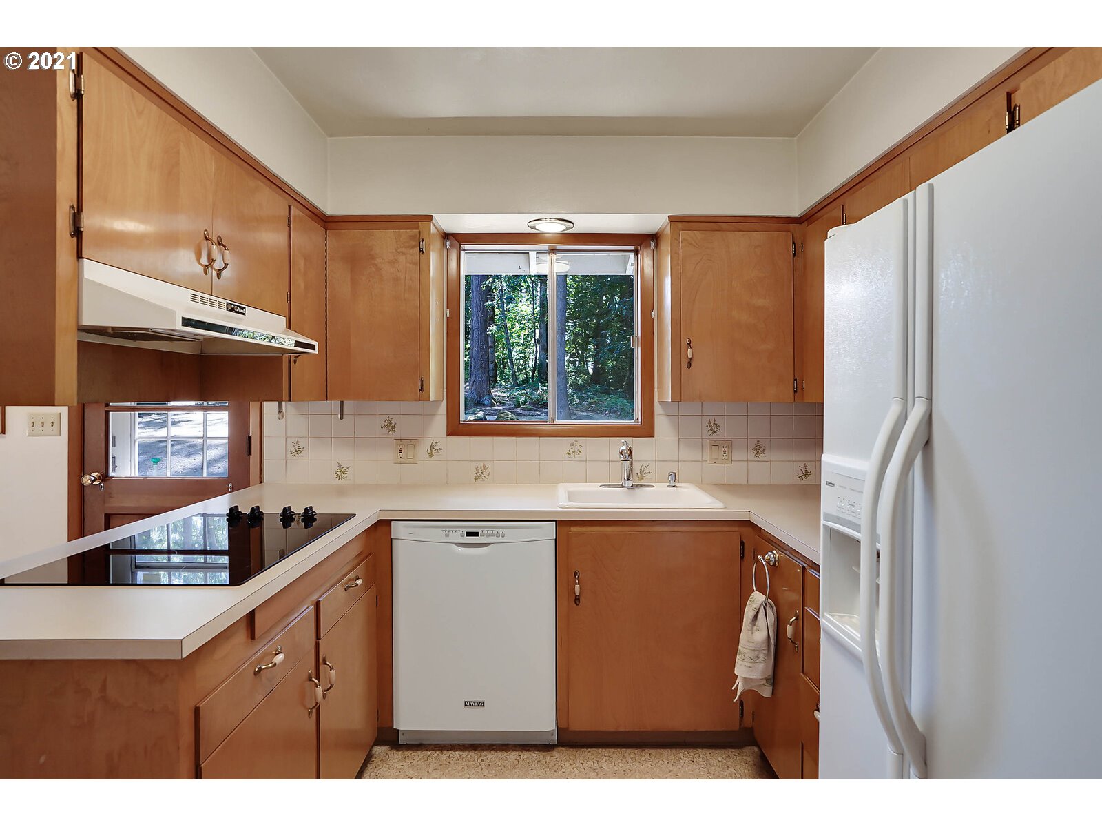 6852 Macleay Road Southeast Salem, OR 97317 - Photo 7 of 32 Gallery Image 7