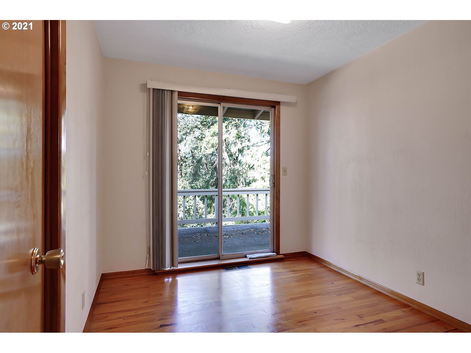 6852 Macleay Road Southeast Salem, OR 97317 - Photo 10 of 32 Gallery Image 10