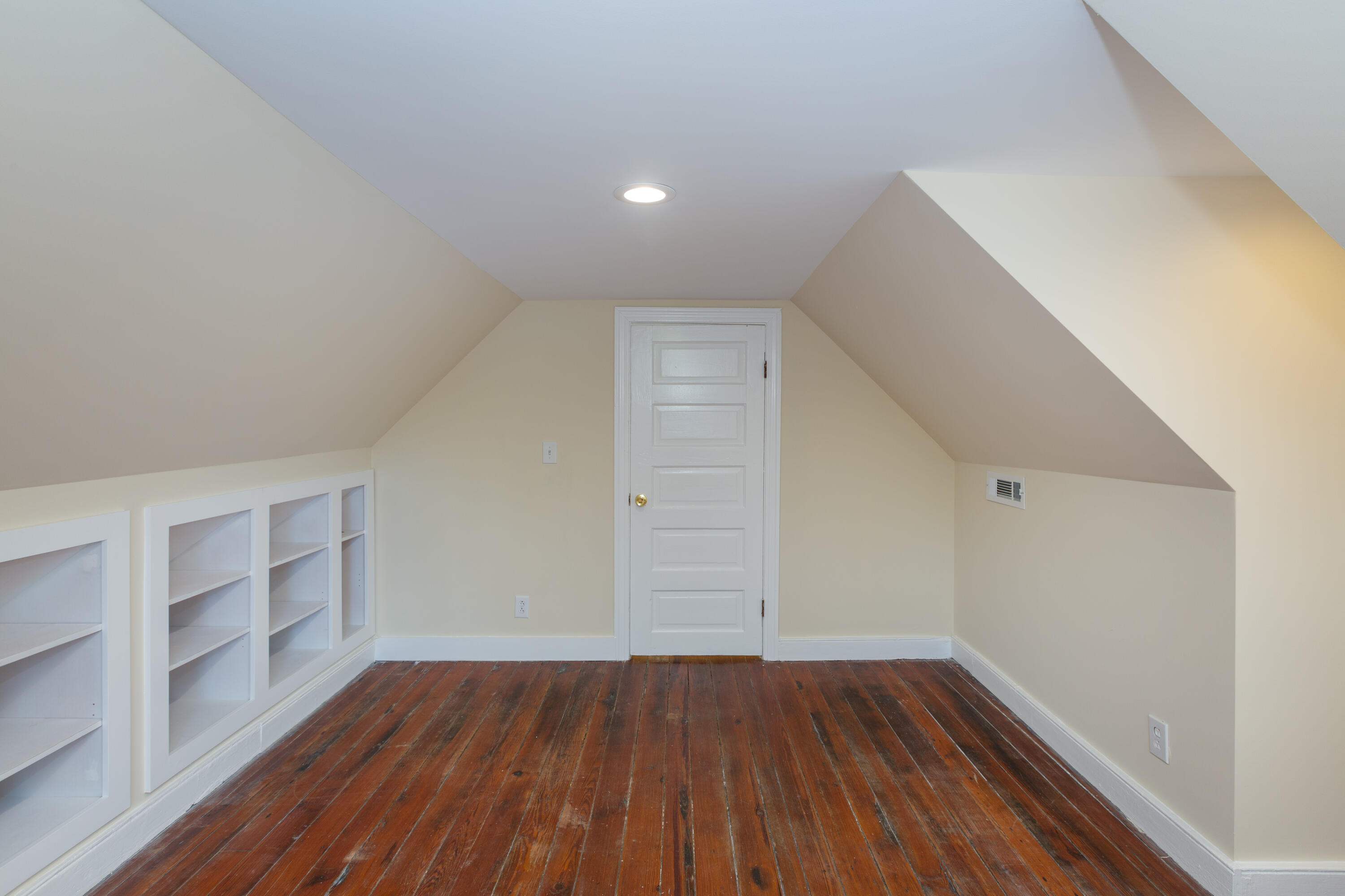13 Elizabeth Street, Unit B Charleston, SC 29403 - Photo 11 of 15