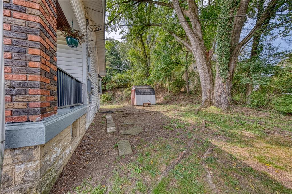 4782 Doyle Road Pittsburgh, PA 15227 - Photo 9 of 31 Gallery Image 9