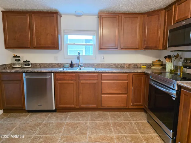 $125,000 | 2233 East Behrend Drive, Unit 26, Phoenix, AZ 85024