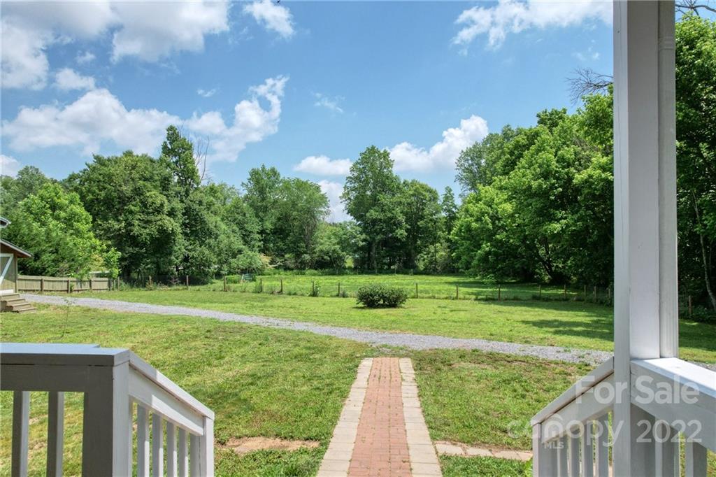 3009 Cranberry Road Boonville, NC 27011 - Photo 9 of 31 Gallery Image 9