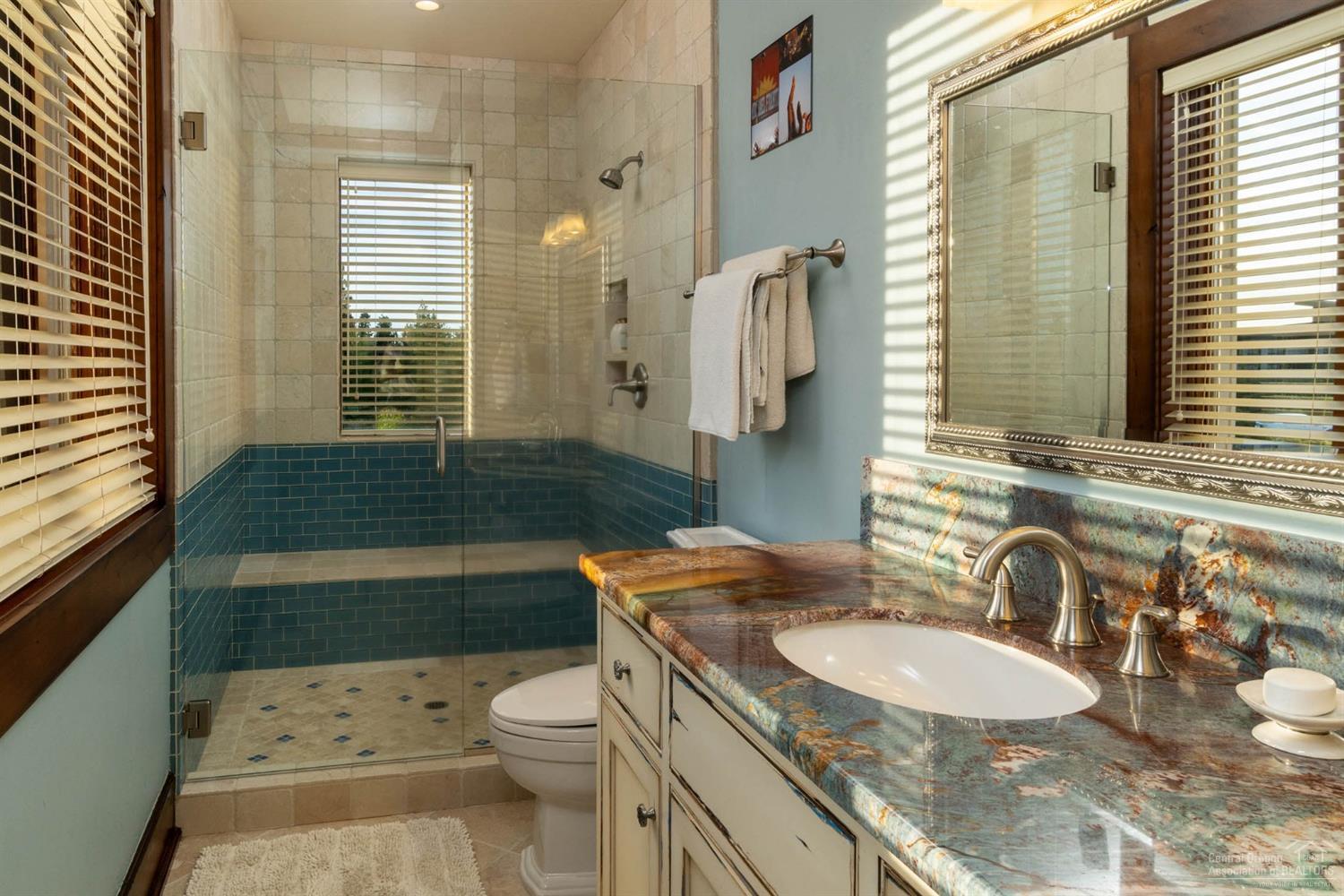 60990 Bachelor View Road Bend, OR 97702 - Photo 19 of 25 Gallery Image 19