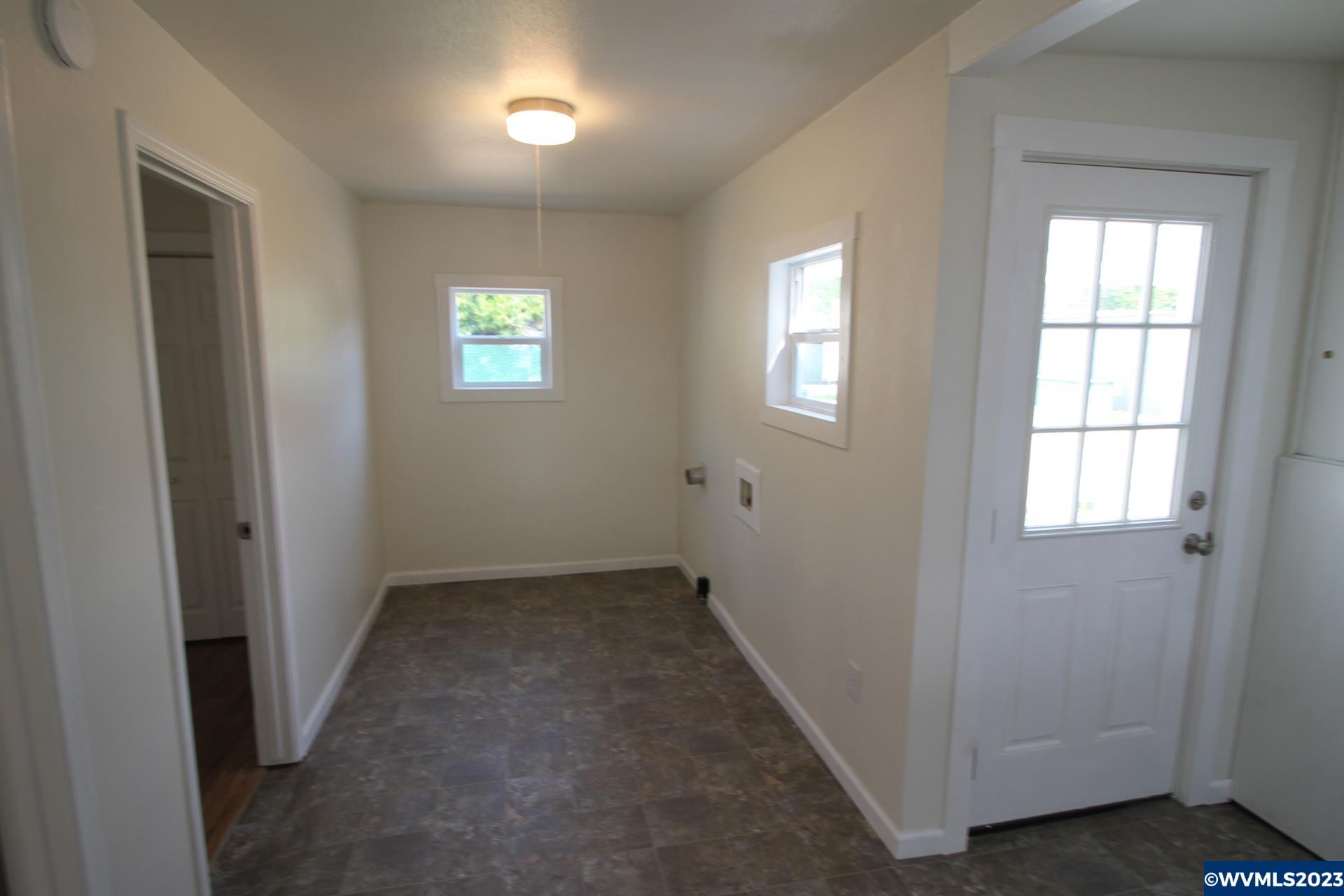 311 Gilbert Street Lebanon, OR 97355 - Photo 26 of 33