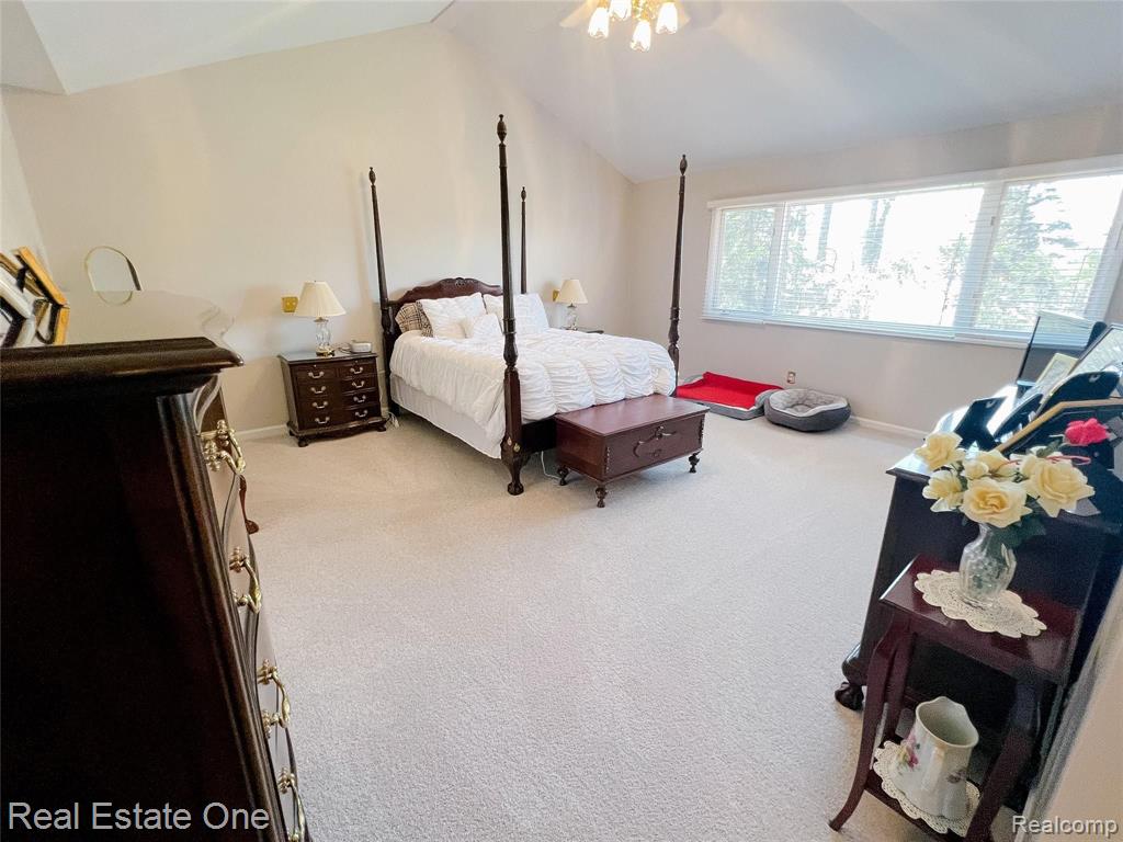 2014 Mapleridge Road Rochester Hills, MI 48309 - Photo 28 of 53