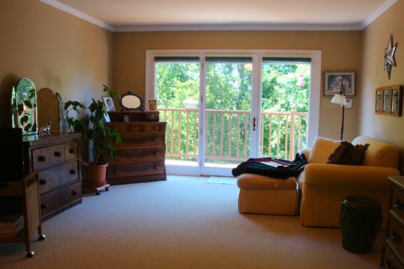 318 Stoneybrook Road Columbia, TN 38401 - Photo 11 of 20 Sitting area in master retreat with breath taking views.
