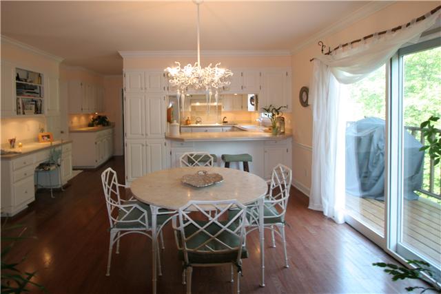 318 Stoneybrook Road Columbia, TN 38401 - Photo 5 of 20 Dining area in Kitchen.