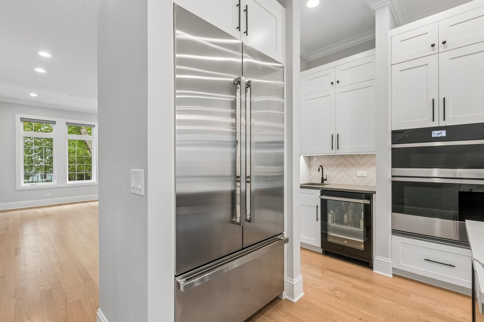 2012 Maple Avenue Evanston, IL 60201 - Photo 10 of 62 Gallery Image 10