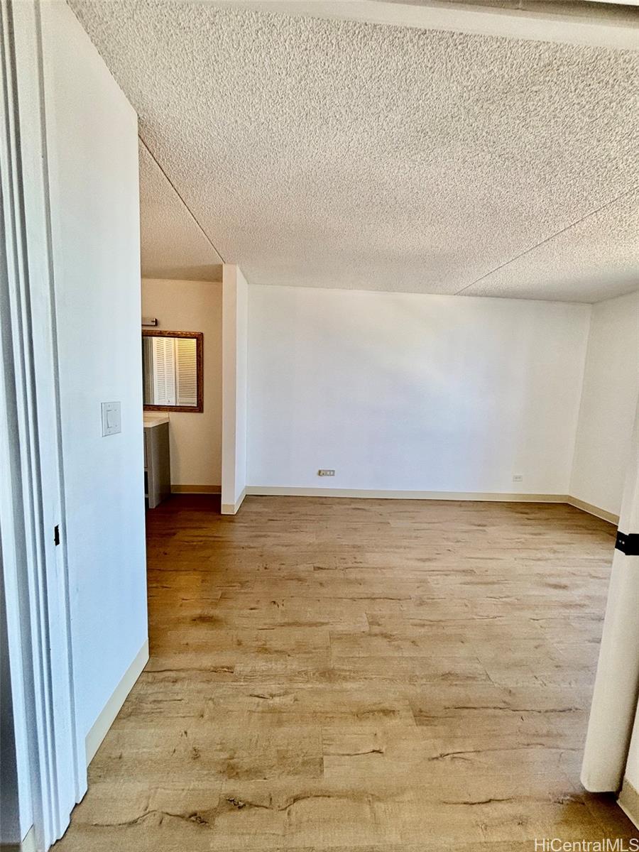 469 Ena Road, Unit 3007 Honolulu, HI 96815 - Photo 8 of 21