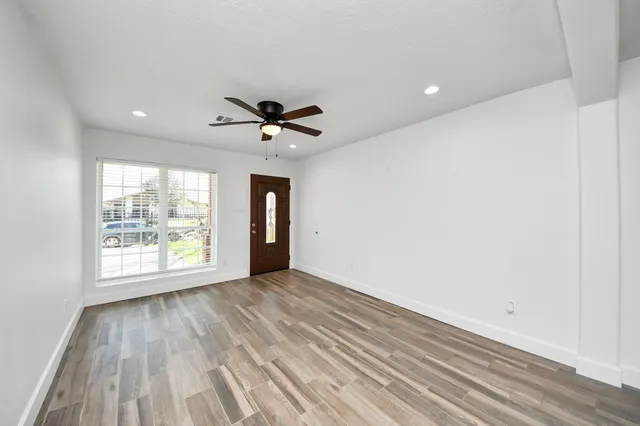 $250,000 | 11410 Rockford Drive, Houston, TX 77048