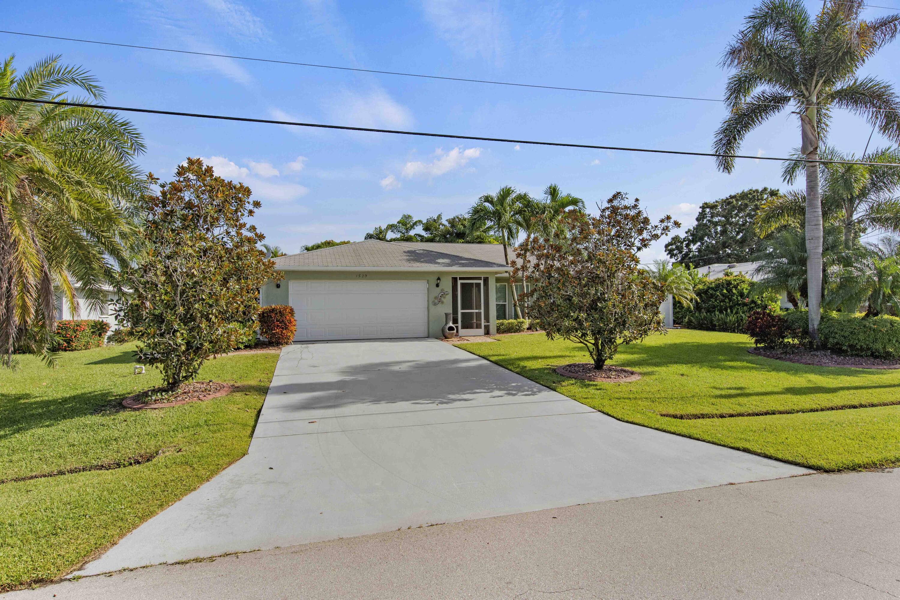 1529 Southeast Pitcher Road Port St. Lucie, FL 34952 - Photo 13 of 60 IMG_3121