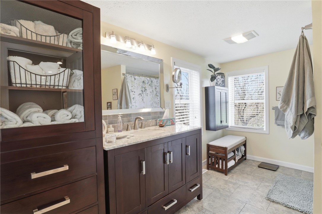 4561 Allen Road Canandaigua Town, NY 14424 - Photo 17 of 38 1st fl bath