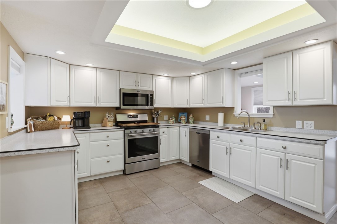 4561 Allen Road Canandaigua Town, NY 14424 - Photo 10 of 38 Kitchen