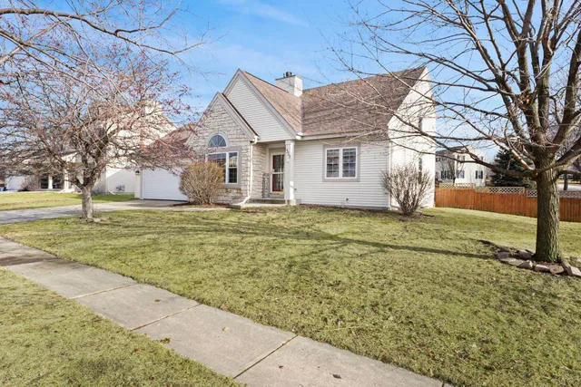 $445,000 | 513 Bridlewood Lane, Watertown, WI 53094
