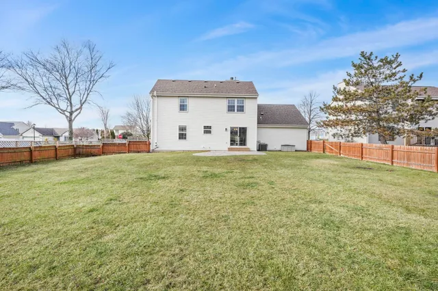 $445,000 | 513 Bridlewood Lane, Watertown, WI 53094