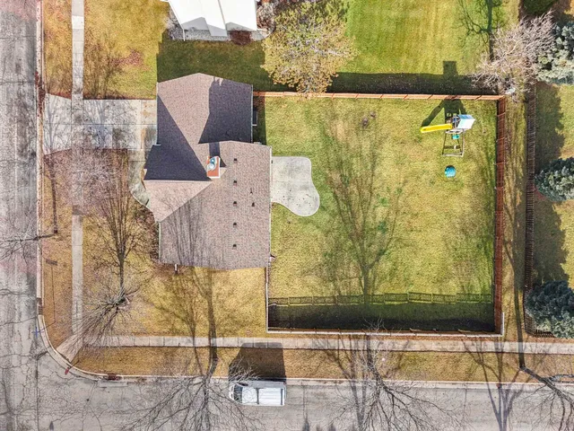 $445,000 | 513 Bridlewood Lane, Watertown, WI 53094