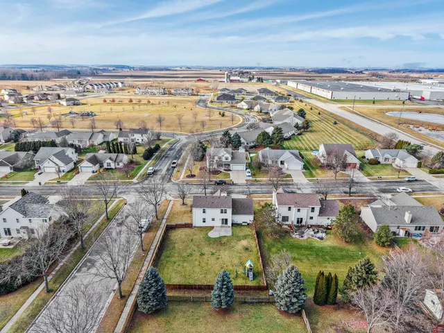 $445,000 | 513 Bridlewood Lane, Watertown, WI 53094