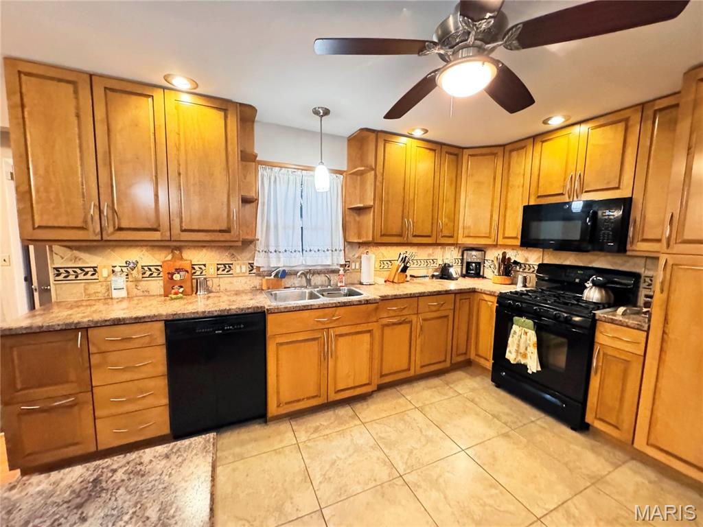 2141 Sunswept Lane High Ridge, MO 63049 - Photo 14 of 47