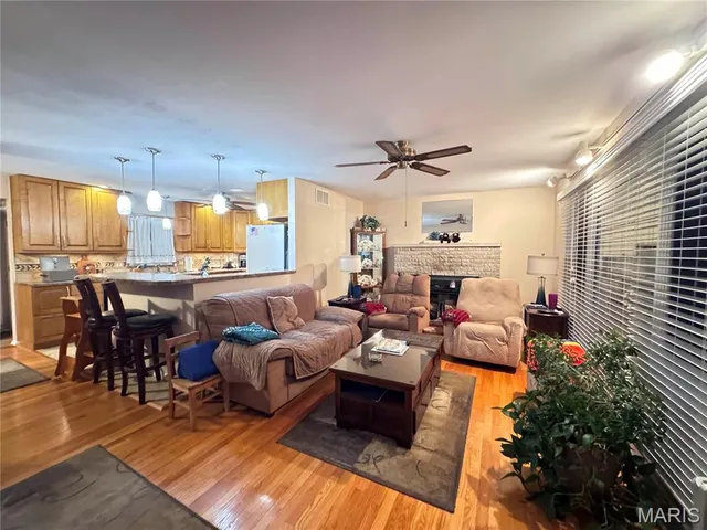 $325,000 | 2141 Sunswept Lane, High Ridge, MO 63049