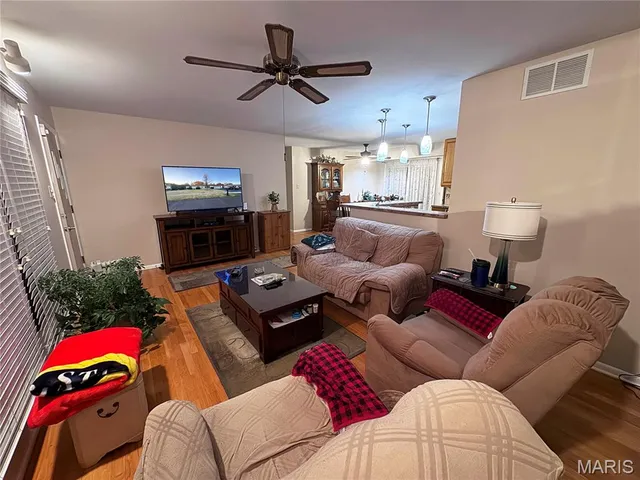 $325,000 | 2141 Sunswept Lane, High Ridge, MO 63049