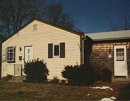 38 Cherry Street Warren, RI 02885 - Photo 1 of 1 Exterior Front.