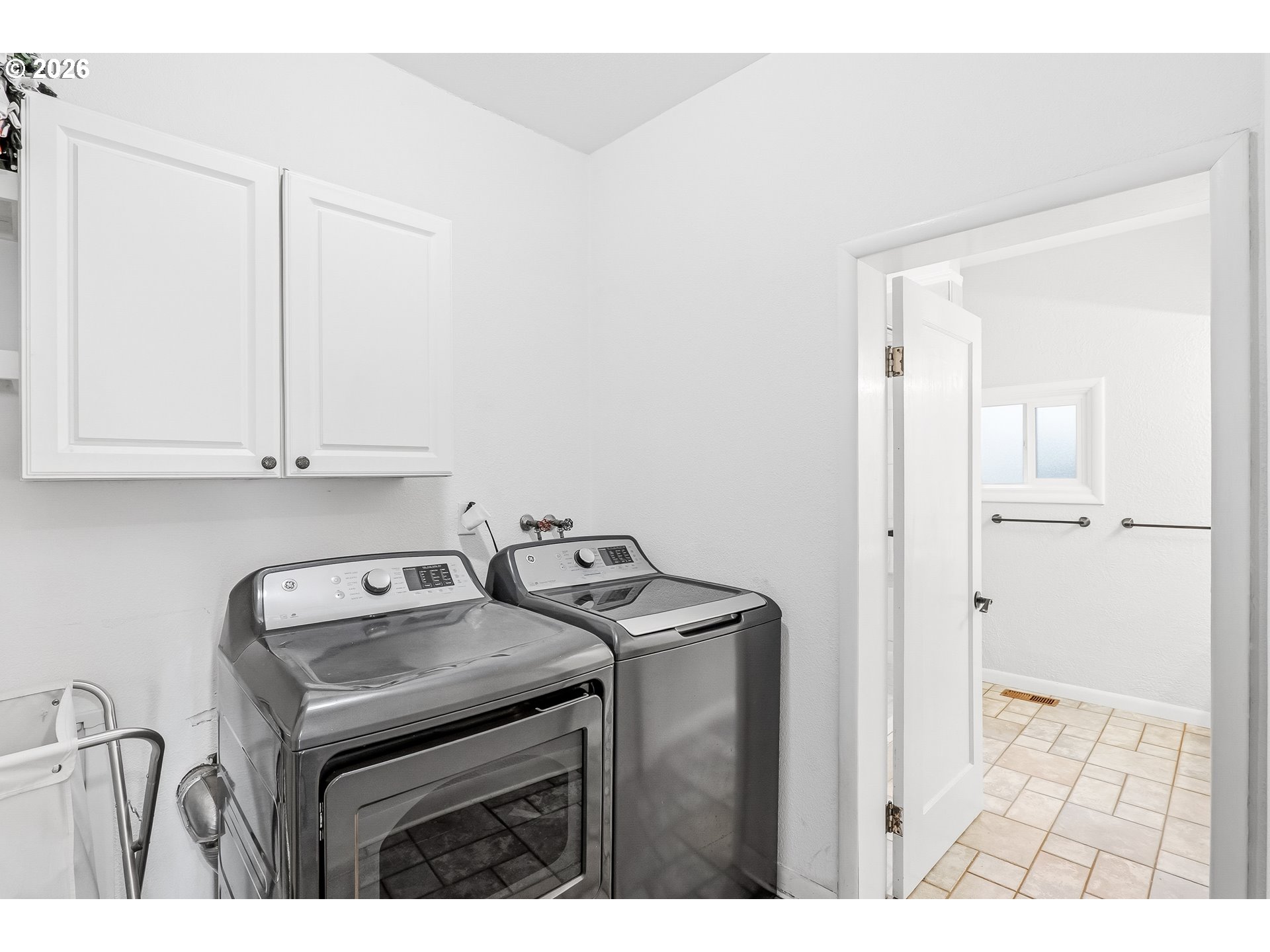 4417 Battle Creek Road Southeast Salem, OR 97302 - Photo 13 of 27