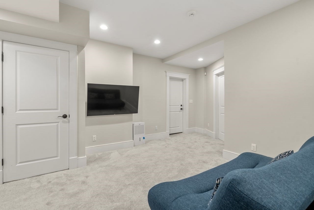 34 Winchester Road, Unit 34 Newton, MA 02458 - Photo 24 of 29 Gallery Image 24