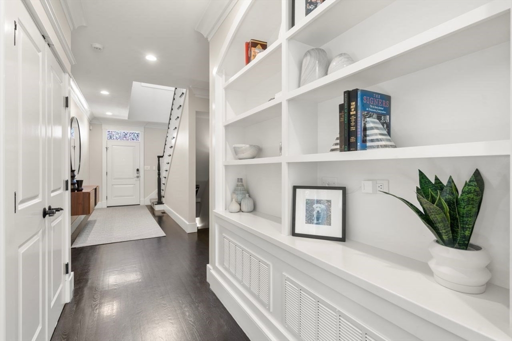 34 Winchester Road, Unit 34 Newton, MA 02458 - Photo 5 of 29 Gallery Image 5