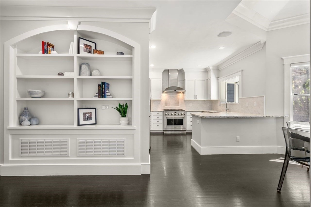 34 Winchester Road, Unit 34 Newton, MA 02458 - Photo 6 of 29 Gallery Image 6
