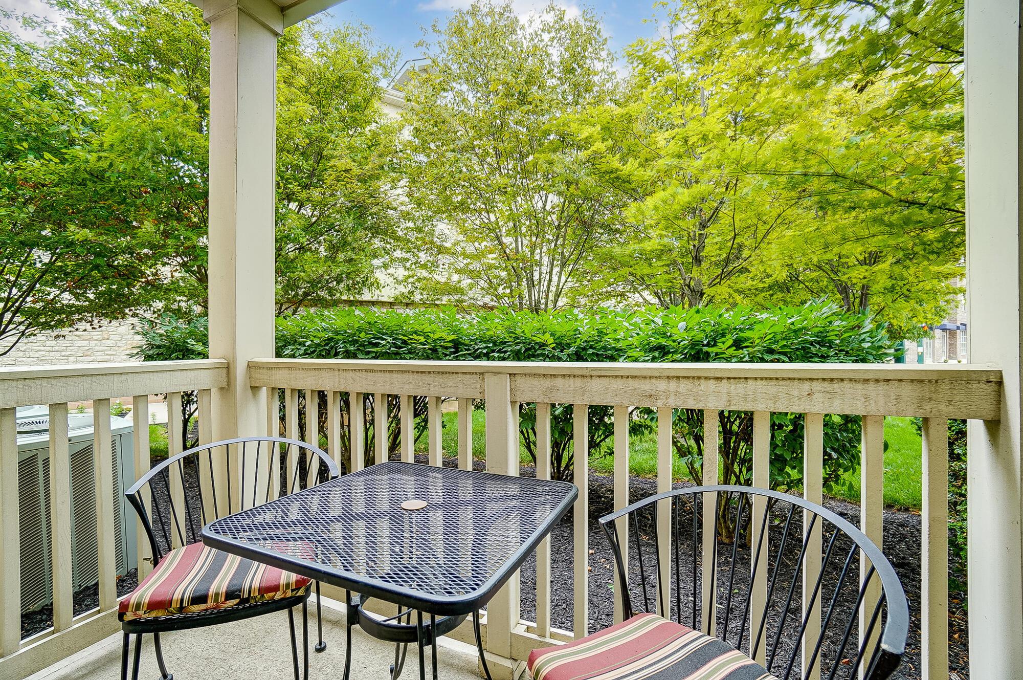 1742 Ridgecliff Road Upper Arlington, OH 43221 - Photo 41 of 45 042