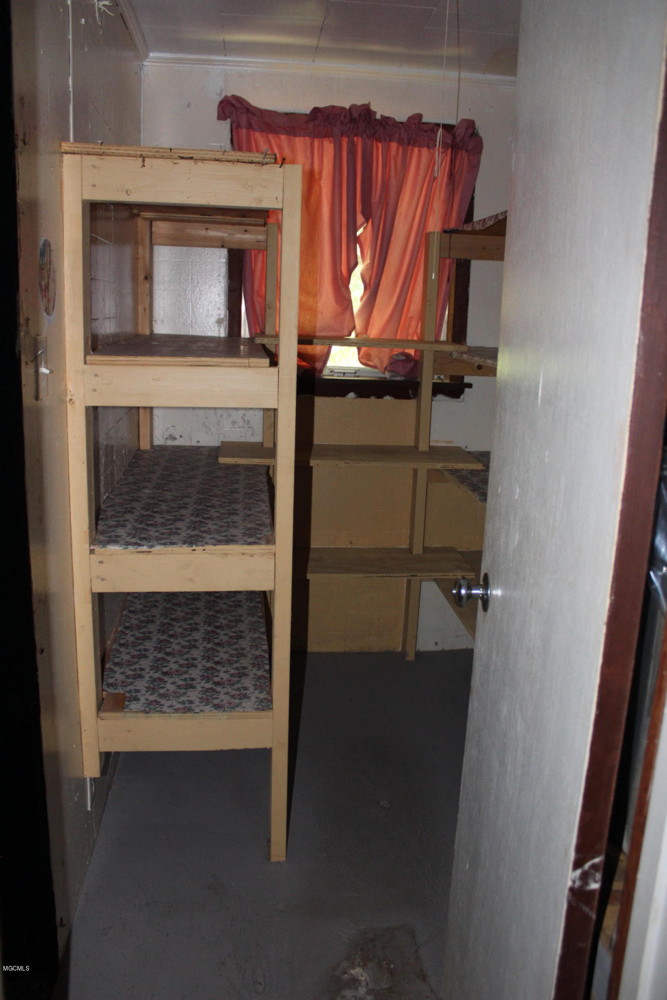 529 Pear Street Ocean Springs, MS 39564 - Photo 12 of 16 529 Pear storage