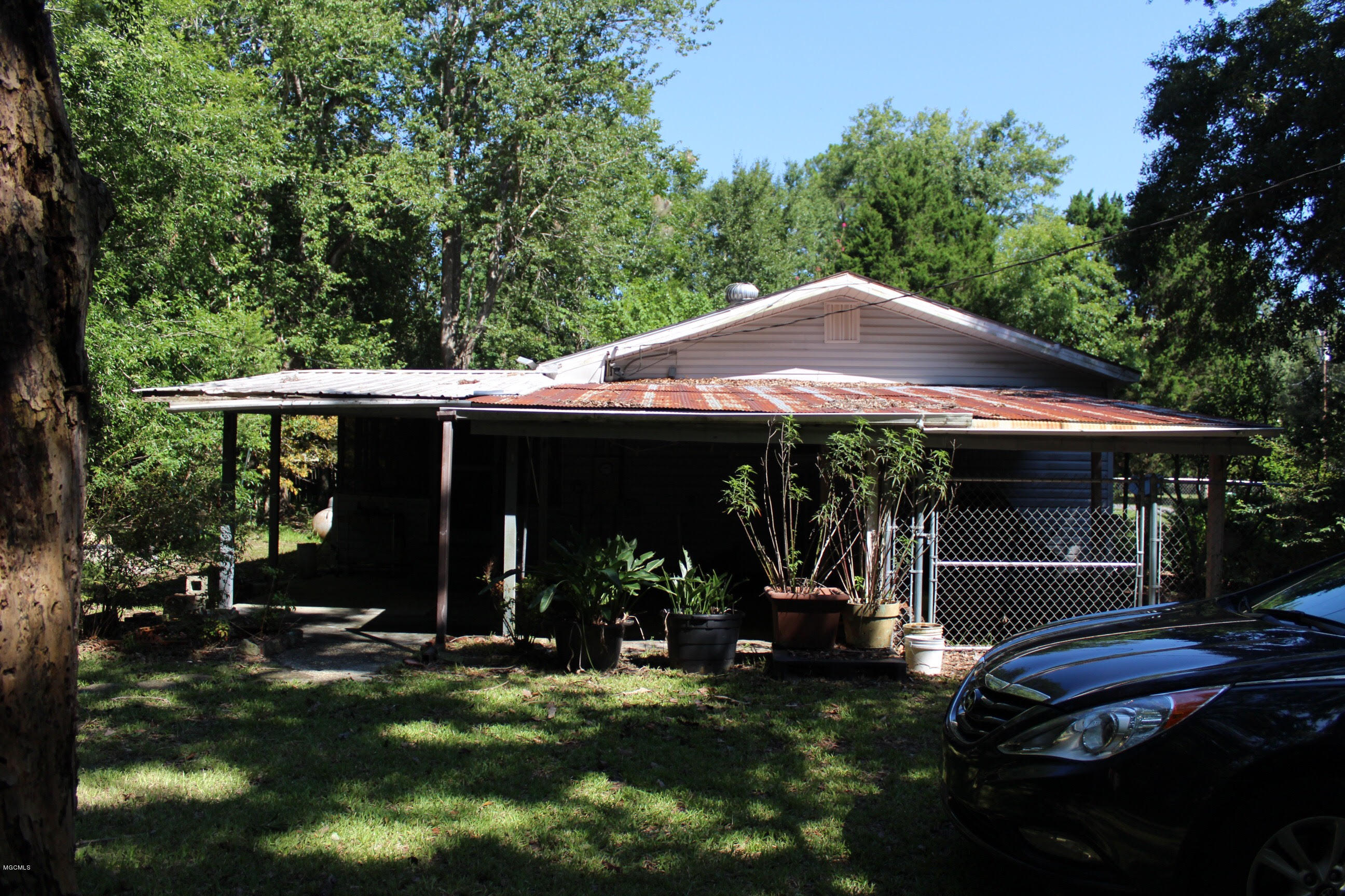 529 Pear Street Ocean Springs, MS 39564 - Photo 15 of 16 529 Pear side