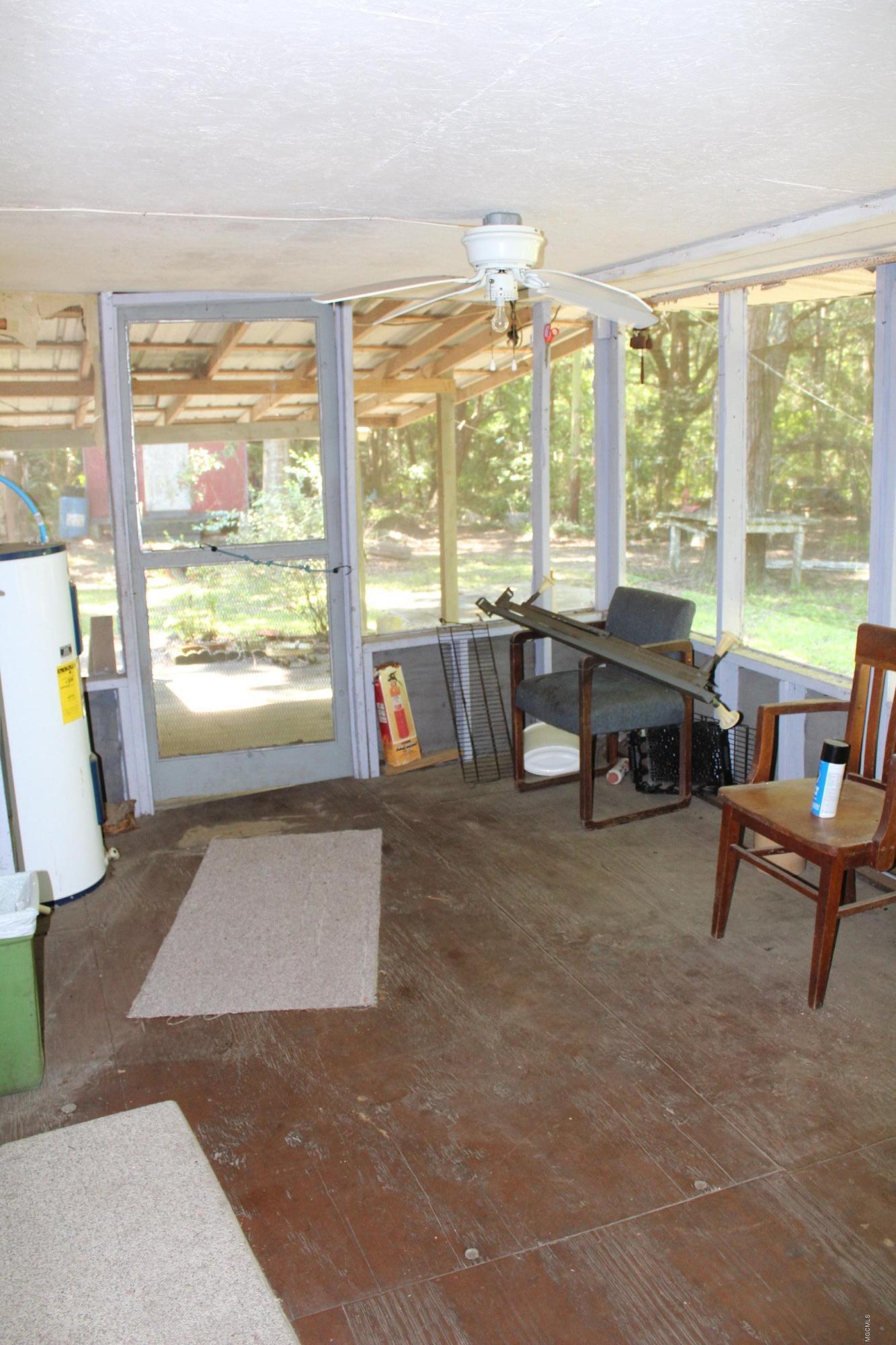 529 Pear Street Ocean Springs, MS 39564 - Photo 2 of 16 IMG_1897