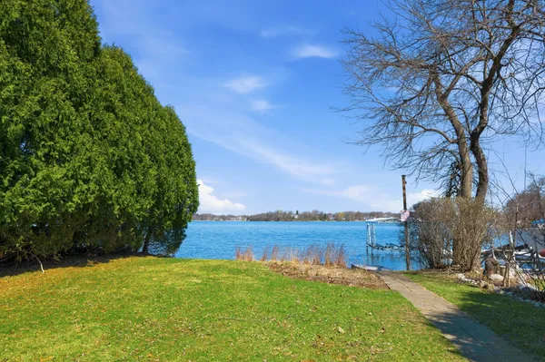 $799,000 | N60W38457 Blackhawk Drive, Oconomowoc, WI 53066