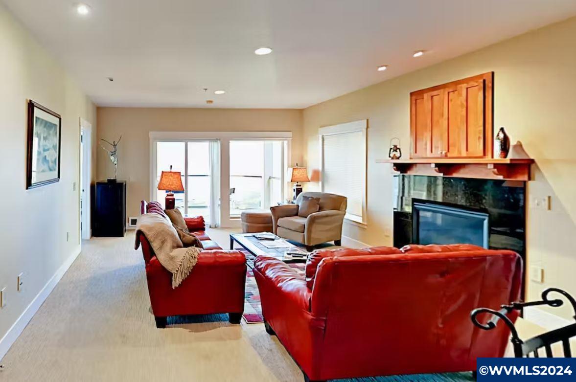 1125 Northwest Spring Street Newport, OR 97365 - Photo 5 of 24