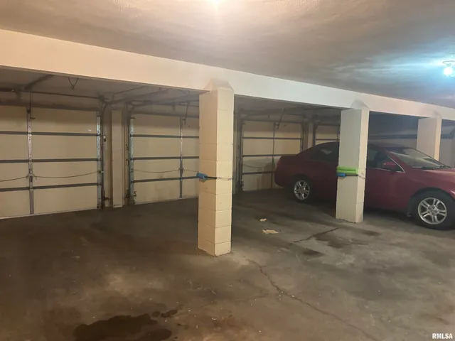 $115,000 | 920 17th Street, Moline, IL 61265