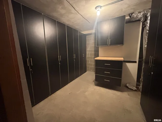 $115,000 | 920 17th Street, Moline, IL 61265