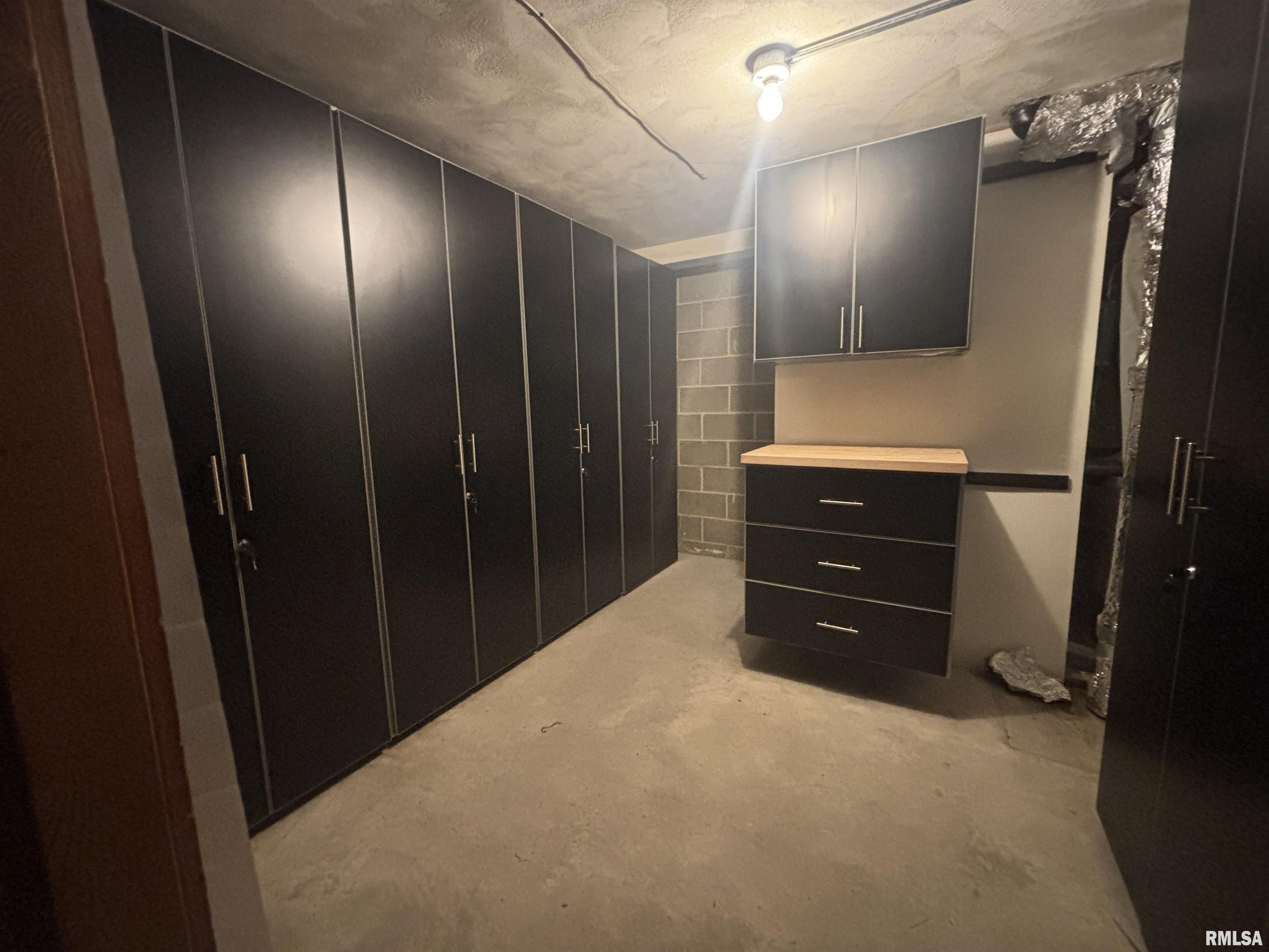 920 17th Street Moline, IL 61265 - Photo 16 of 17