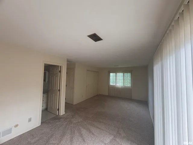 $115,000 | 920 17th Street, Moline, IL 61265