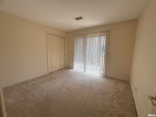 $115,000 | 920 17th Street, Moline, IL 61265