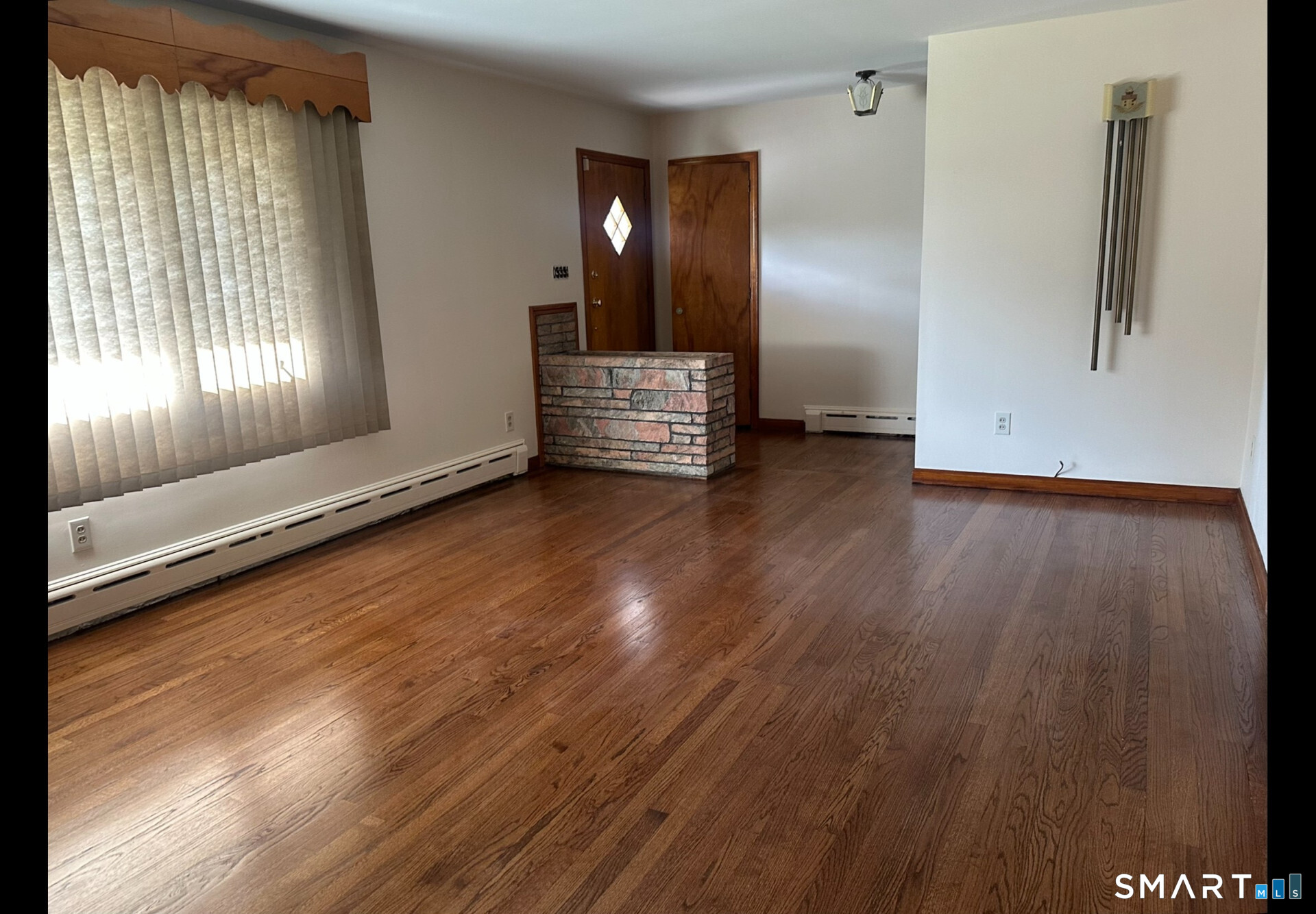 67 Phyllis Avenue Waterbury, CT 06708 - Photo 4 of 18