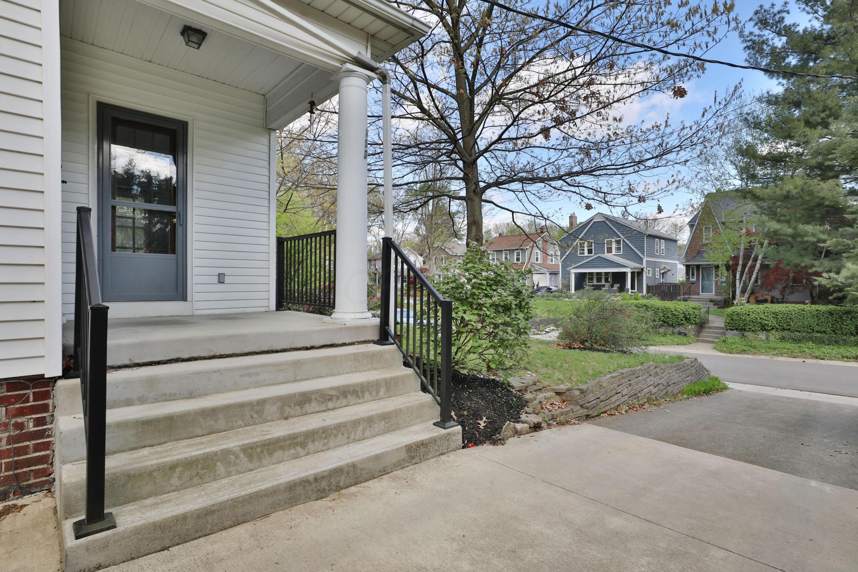 457 Midgard Road Columbus, OH 43202 - Photo 3 of 50 Front