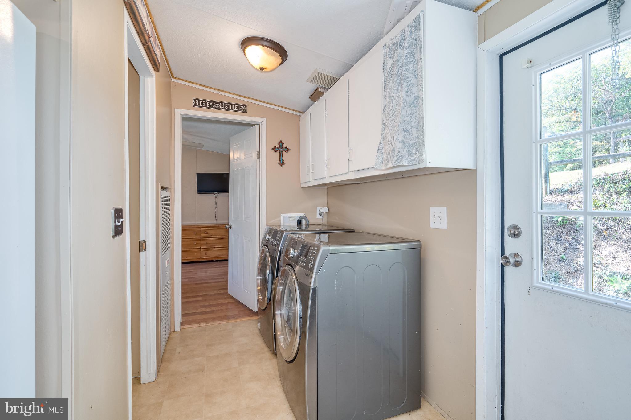 845 Spriggs Road Berkeley Springs, WV 25411 - Photo 12 of 43 Gallery Image 12