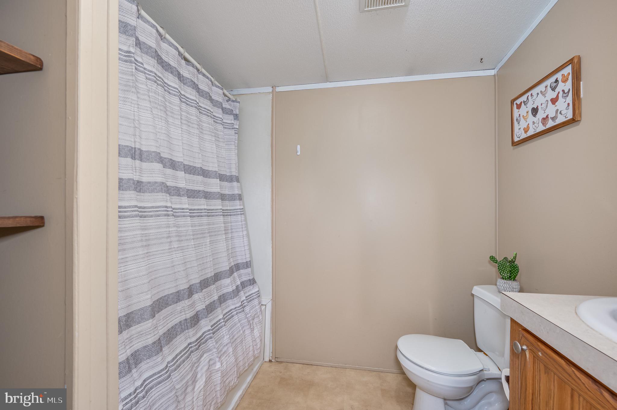 845 Spriggs Road Berkeley Springs, WV 25411 - Photo 13 of 43 Gallery Image 13