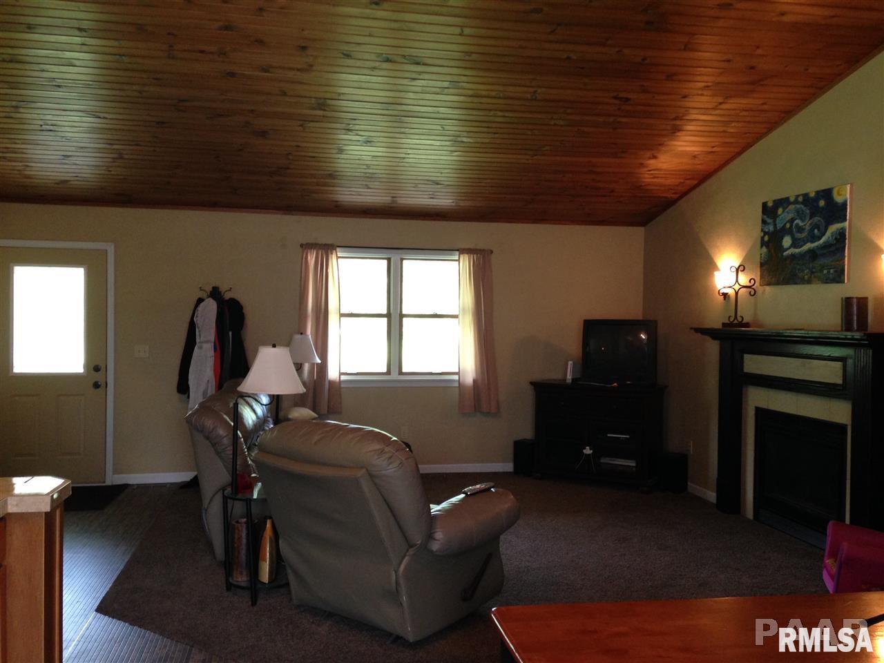 147 Sheffield Road Groveland, IL 61535 - Photo 3 of 35