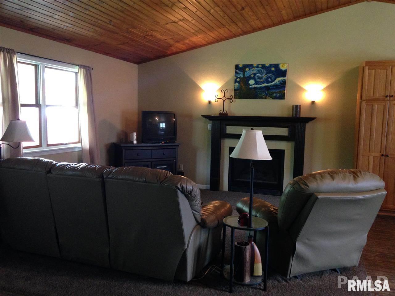 147 Sheffield Road Groveland, IL 61535 - Photo 4 of 35