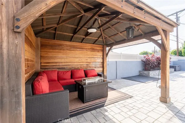 $1,095,000 | 17200 Willard Street, Lake Balboa, CA 91406